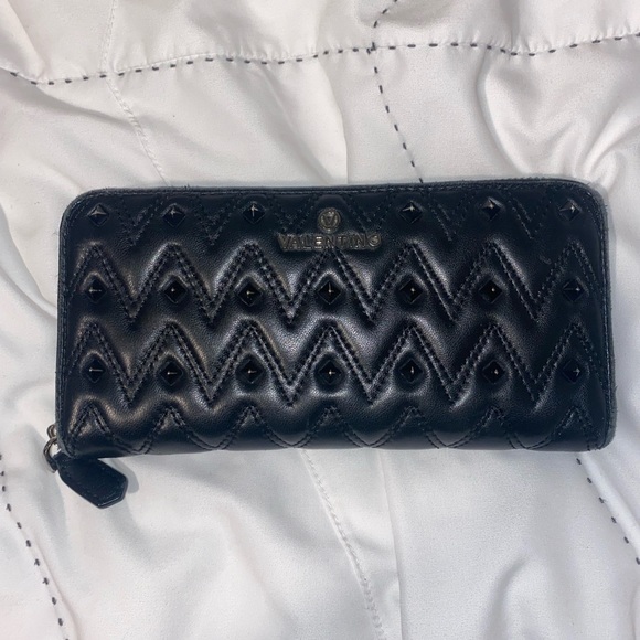 Valentino Wallet - Picture 2 of 6